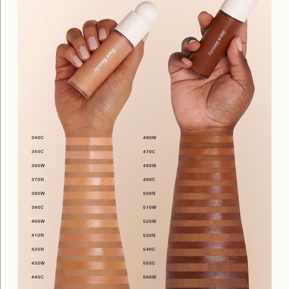 RARE BEAUTY Liquid Touch Weightless Foundation - Picture 4 of 6